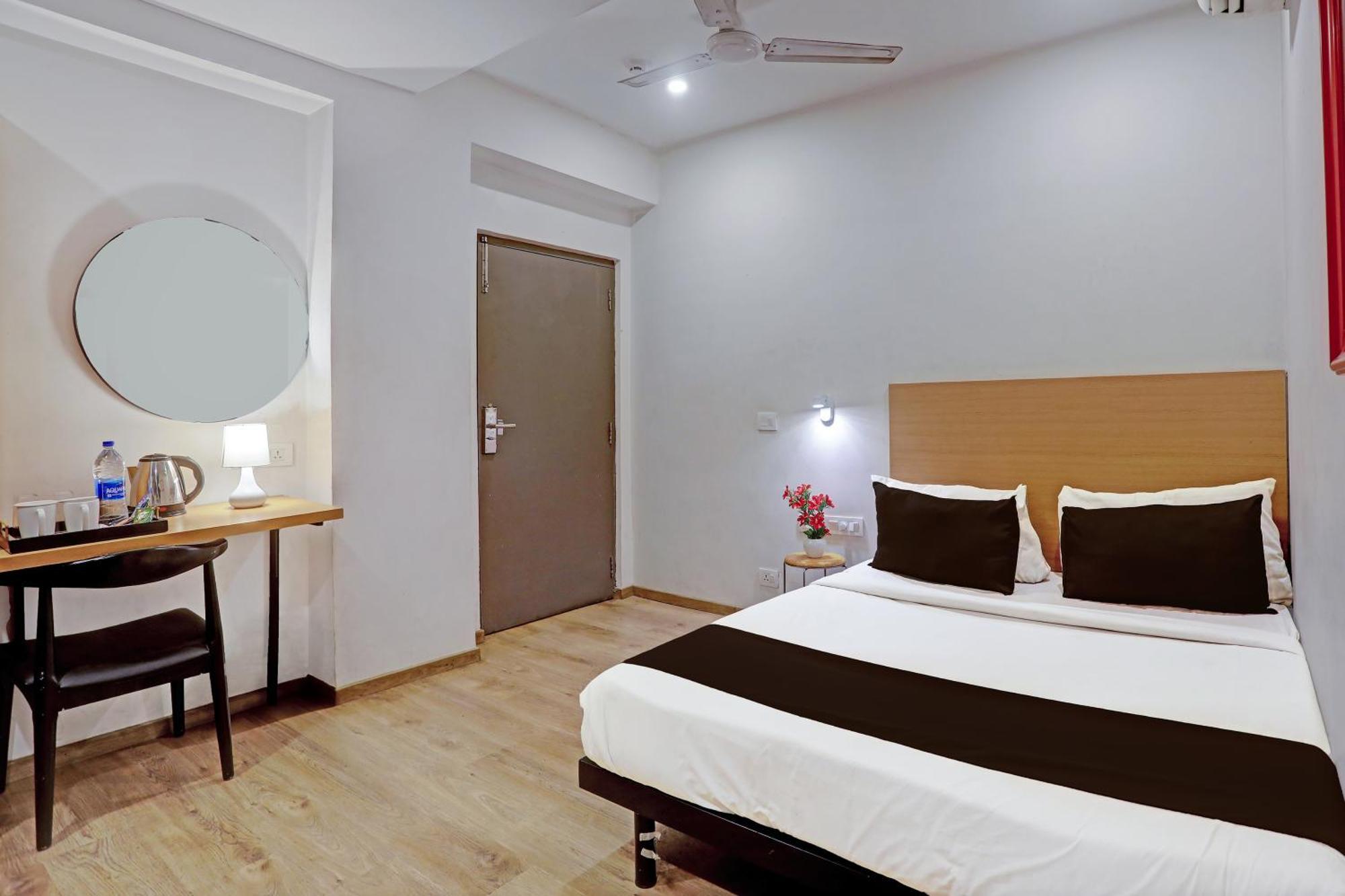 Townhouse Near Secunderabad Railway Station, Yashoda Hospital, Patny Centre Εξωτερικό φωτογραφία