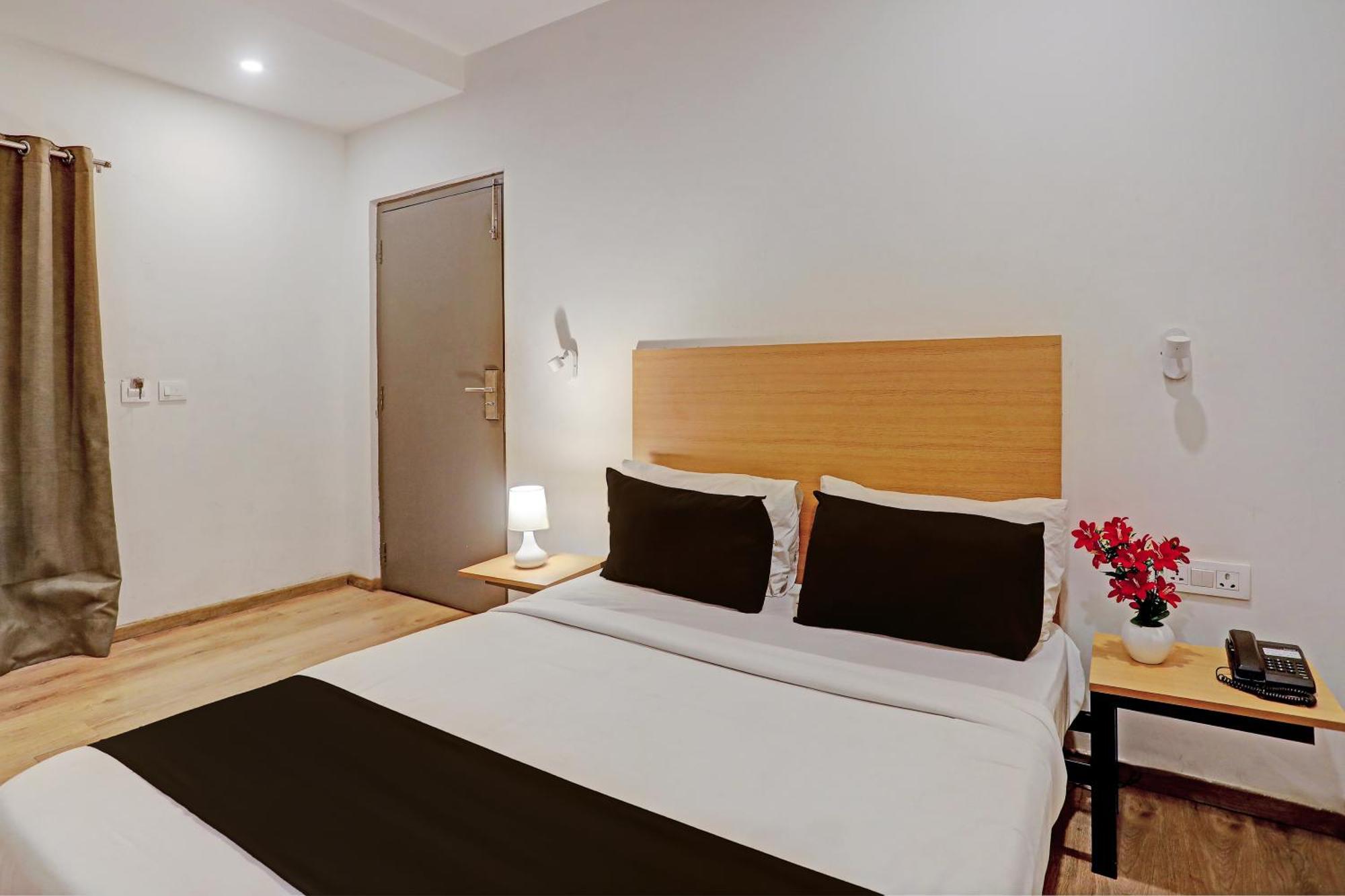 Townhouse Near Secunderabad Railway Station, Yashoda Hospital, Patny Centre Εξωτερικό φωτογραφία